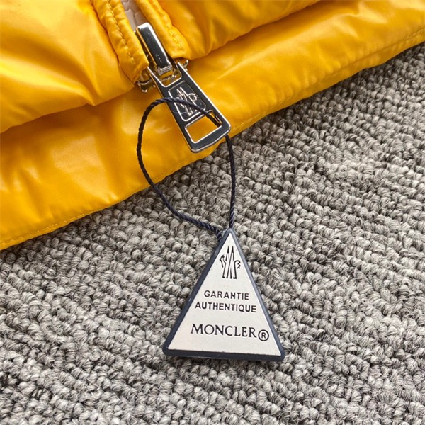 MONCLER偽物 モンクレールベスト