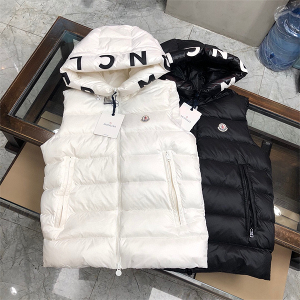 MONCLER モンクレール 激安 ダウンベスト ロゴプリント シンプルな