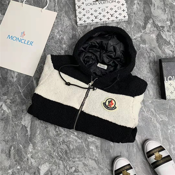 MONCLERコピー ムートンコート