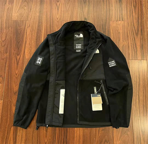 The North Face ジャケット 偽物