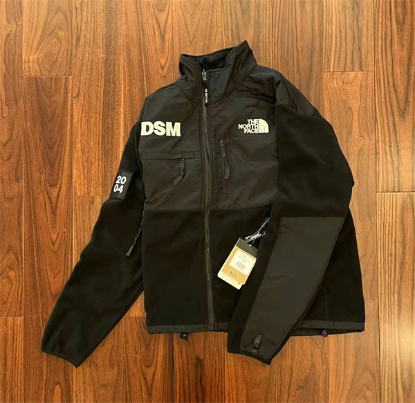 The North Face ジャケット 偽物