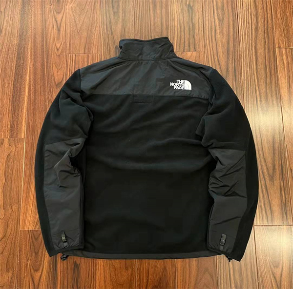 The North Face ジャケット 偽物