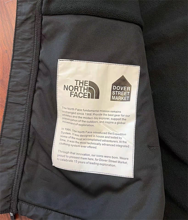 The North Face ジャケット 偽物