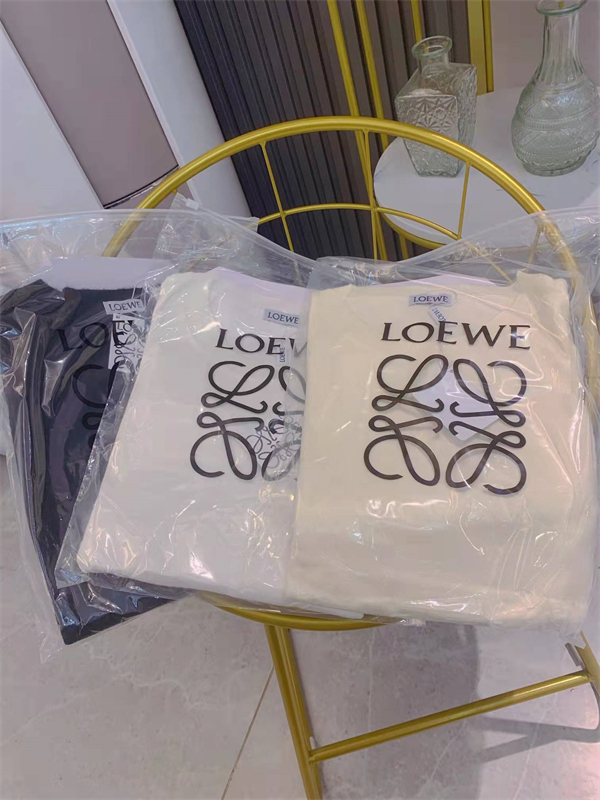 LOEWEスーパーコピーセーター