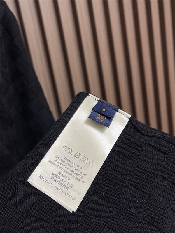1787381677764900.jpg